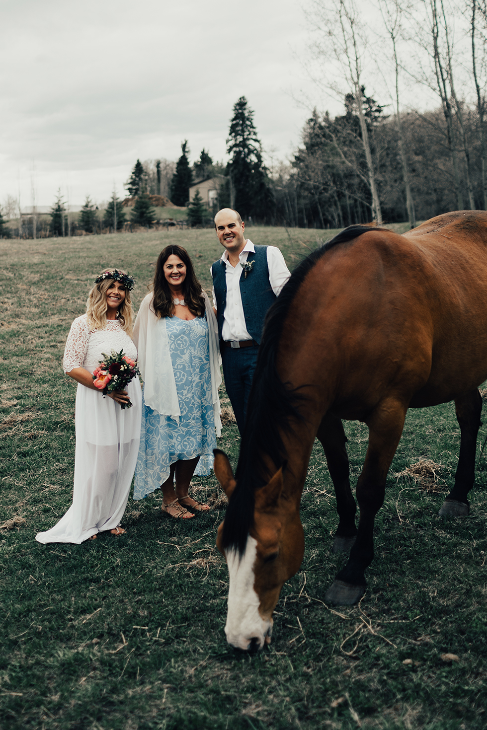 @joshlunt, josh lunt photography, josh lunt, edmonton engagement photographer, edmonton wedding photographer, edmonton lifestyle photographer, edmonton portrait photographer, junebug weddings, the knot