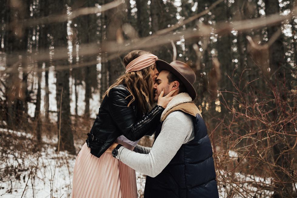 @joshlunt, josh lunt photography, josh lunt, edmonton engagement photographer, edmonton wedding photographer, edmonton lifestyle photographer, edmonton portrait photographer, junebug weddings, the knot