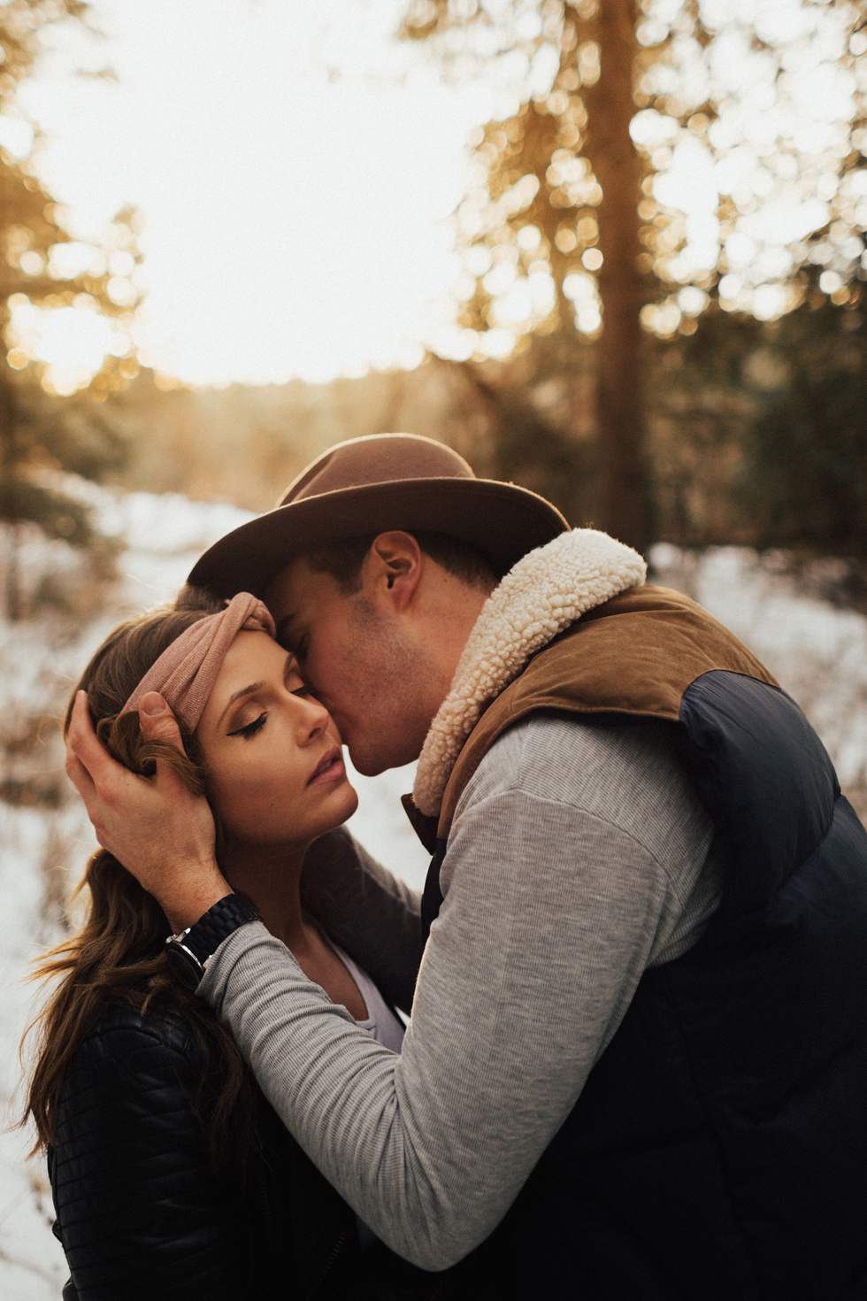 @joshlunt, josh lunt photography, josh lunt, edmonton engagement photographer, edmonton wedding photographer, edmonton lifestyle photographer, edmonton portrait photographer, junebug weddings, the knot