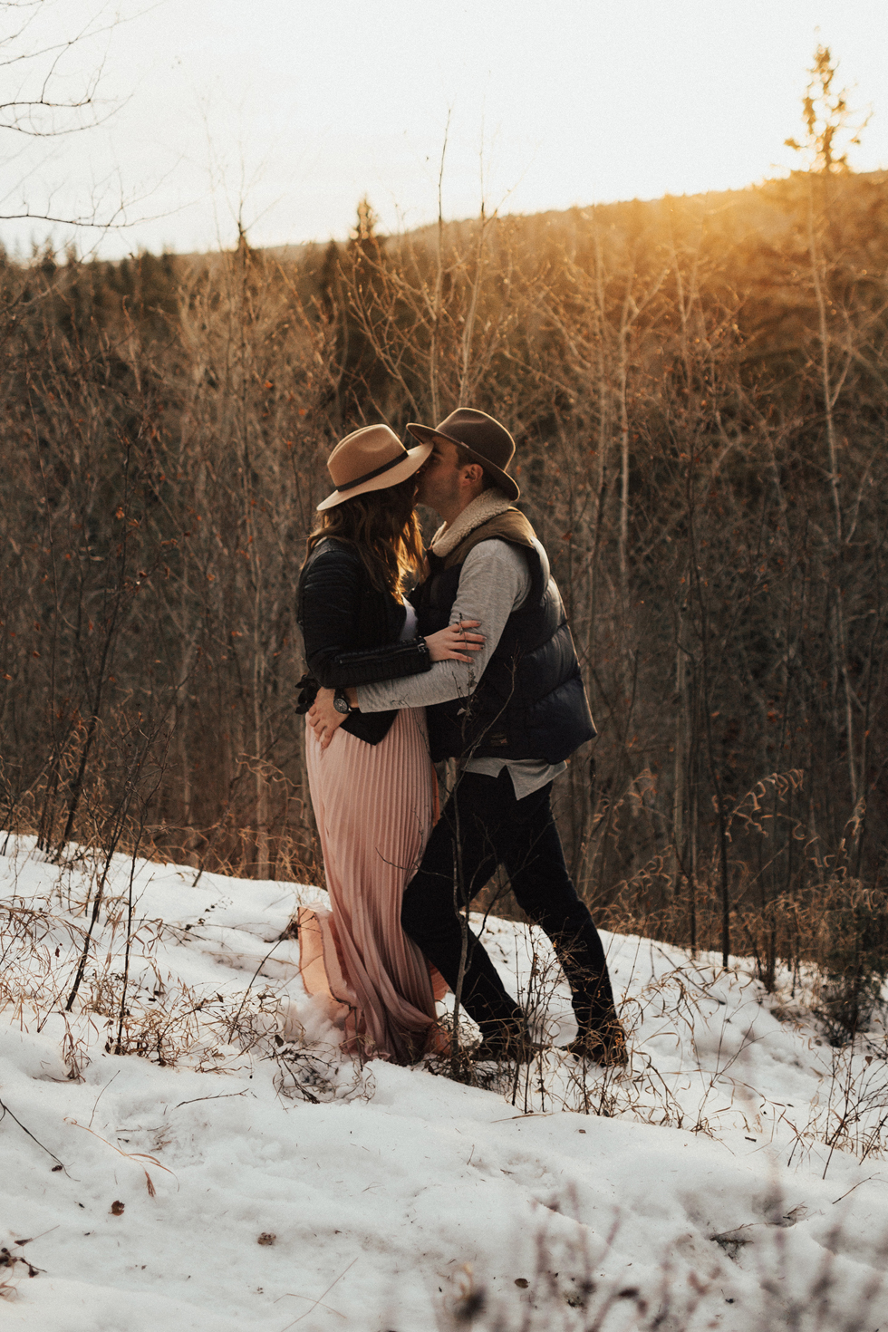 @joshlunt, josh lunt photography, josh lunt, edmonton engagement photographer, edmonton wedding photographer, edmonton lifestyle photographer, edmonton portrait photographer, junebug weddings, the knot